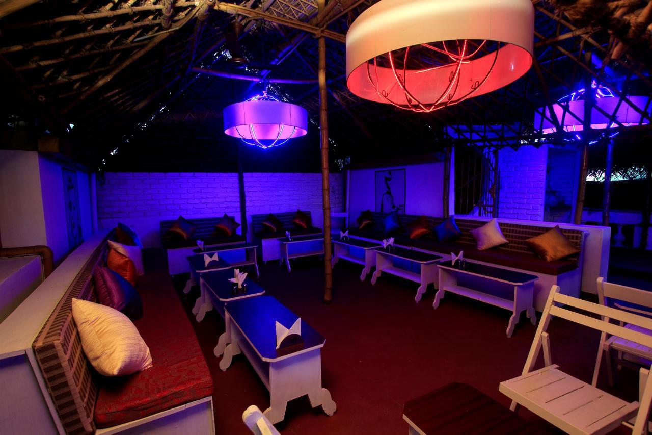 Hotel Le Capucin Puducherry Zewnętrze zdjęcie